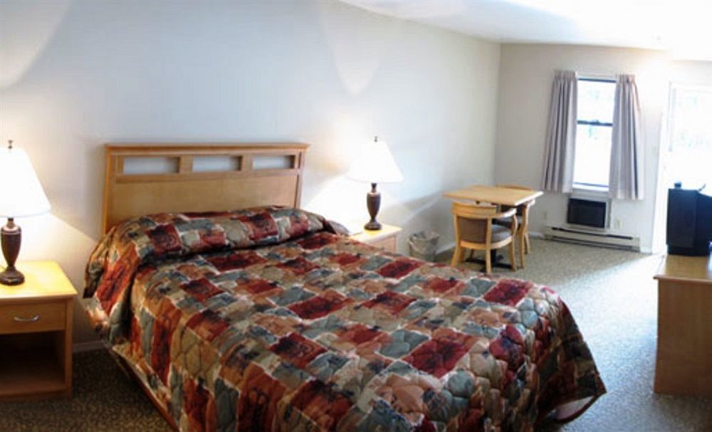 George Point Inn Surrey Buitenkant foto